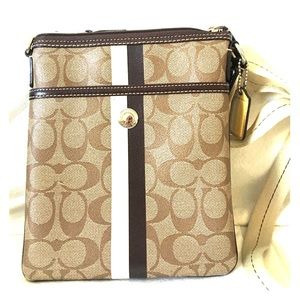 Coach signature design shoulder bag